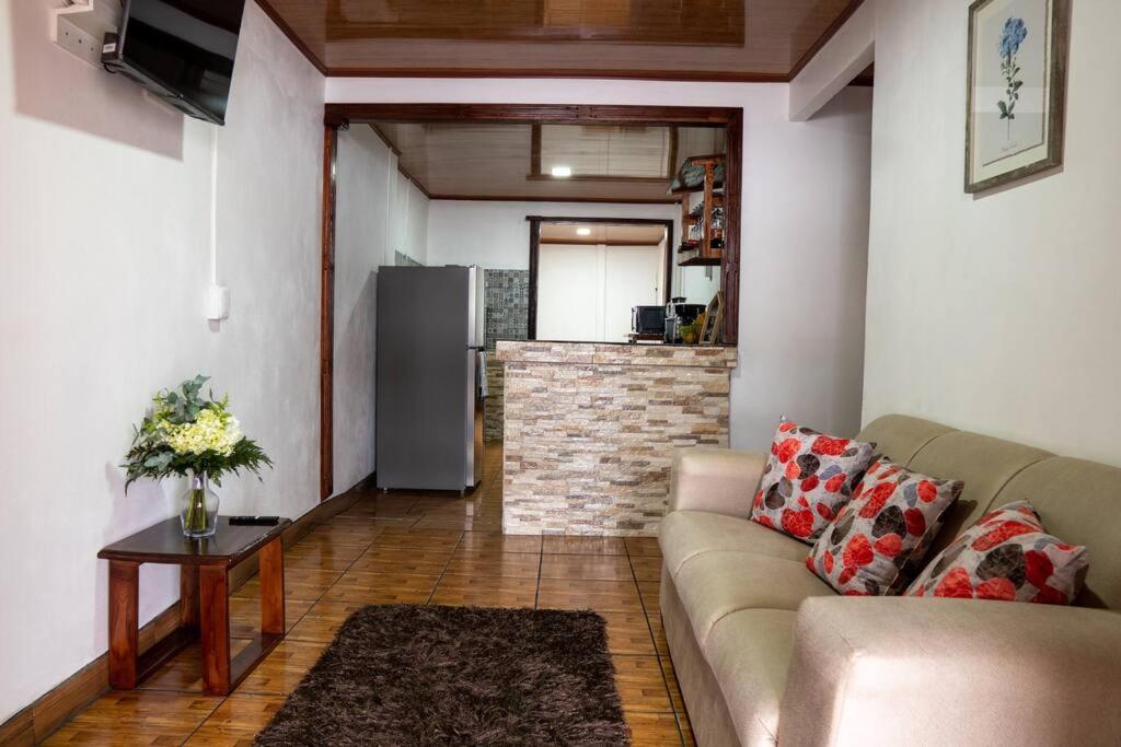 ラ・フォルトゥナ Tony'S Houseヴィラ エクステリア 写真
