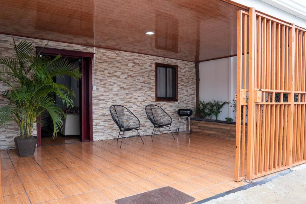 ラ・フォルトゥナ Tony'S Houseヴィラ エクステリア 写真